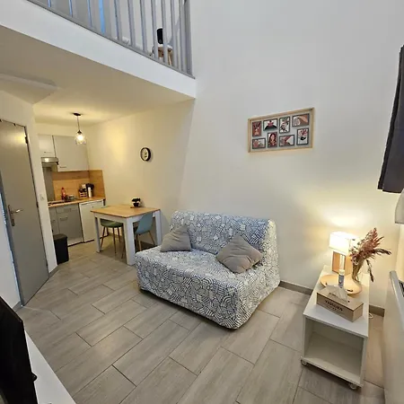 Location Studio Mezzanine Vert-Saint-Denis Extérieur photo