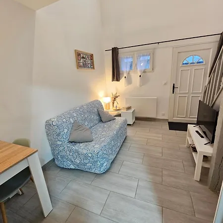 Location Studio Mezzanine Vert-Saint-Denis Extérieur photo