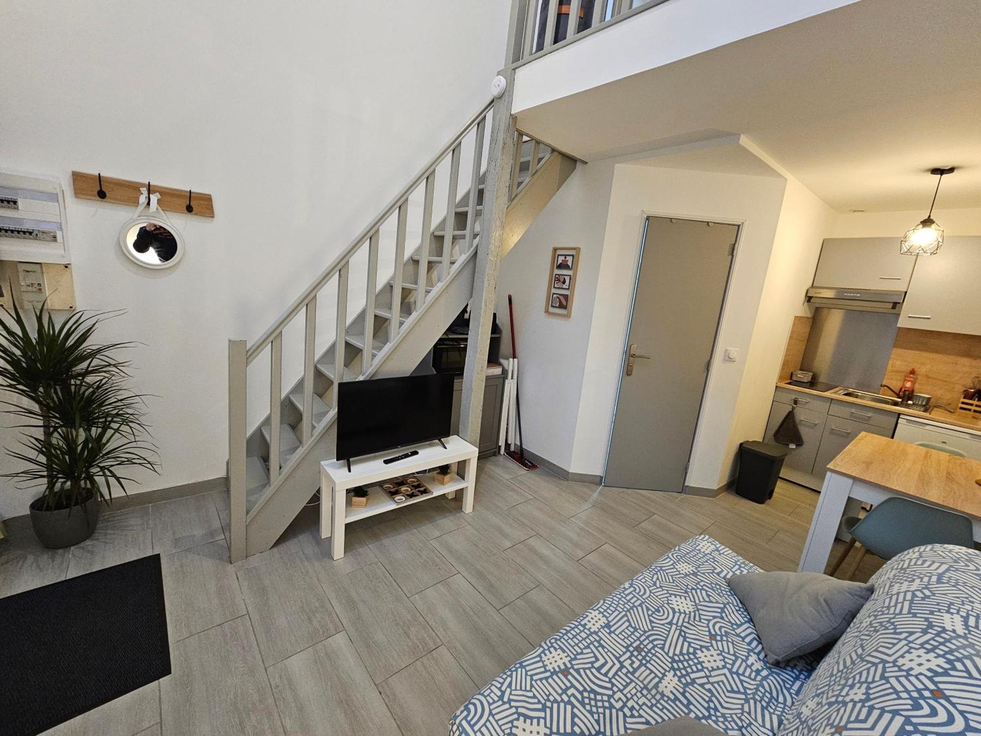 Location Mezzanine Appartement *